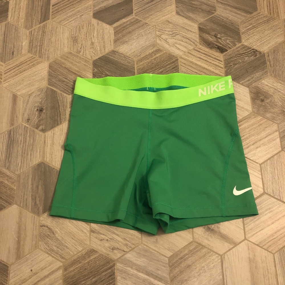 Green Nike Pro Spandex: Size L